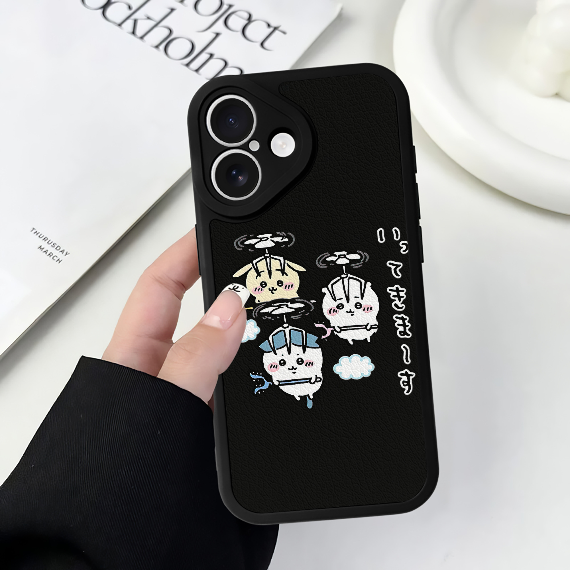 （画像用） ちいかわ ちいかわ Chii-kawa chiikawa 【iPhone 16シリーズ対応】シリコンスマホケース（レザー調） 材質：シリコン